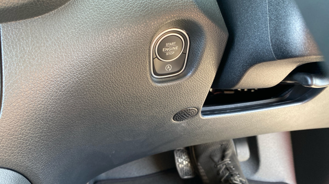 Mercedes-Benz Vito L2 Diesel Rwd 119CDI Select Crew Van 9G-Tronic - Image 38
